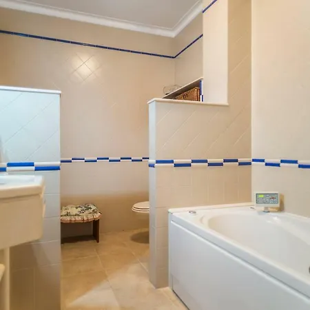 Tipica Casa Portuguesa Vila Batalha
